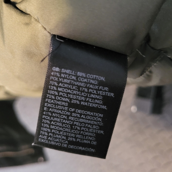 North Face Jump Down Women's Parka size Small in color taupe green - Picture 8 of 12